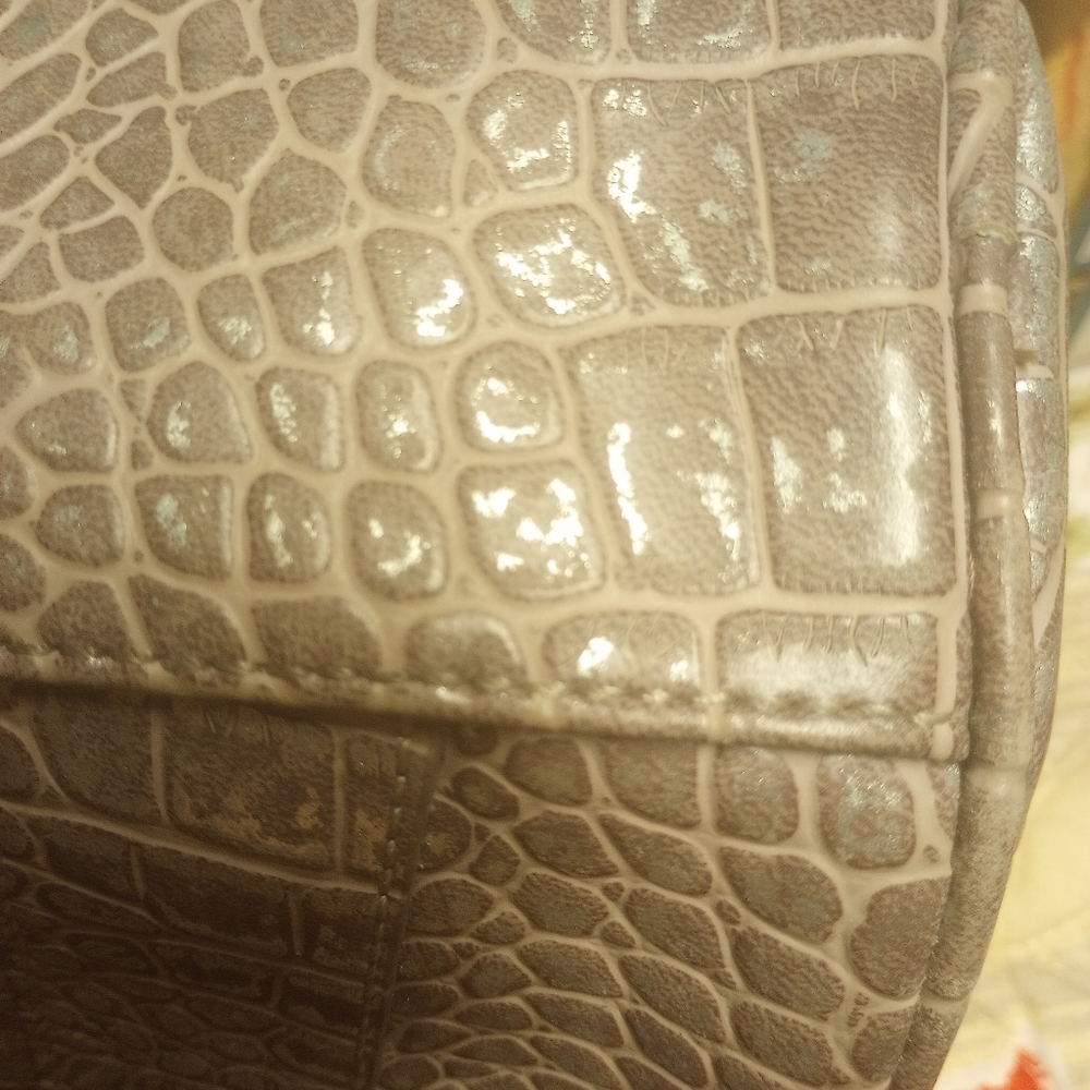 Nine West Dome Shoulder/ Tote Bag - Picture 7 of 12